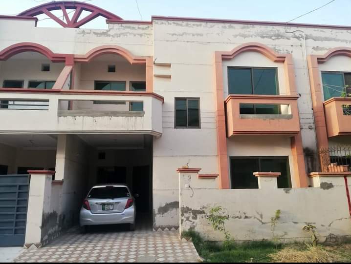 5 Marlla House For Sale in Cantt Villas