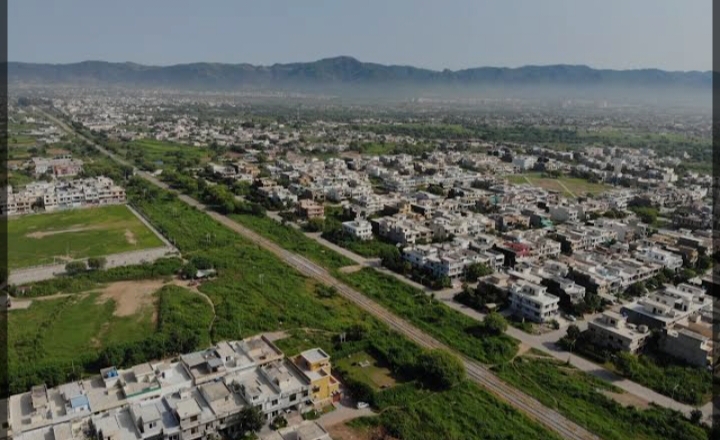 PLOT FOR SALE IN G-13\3