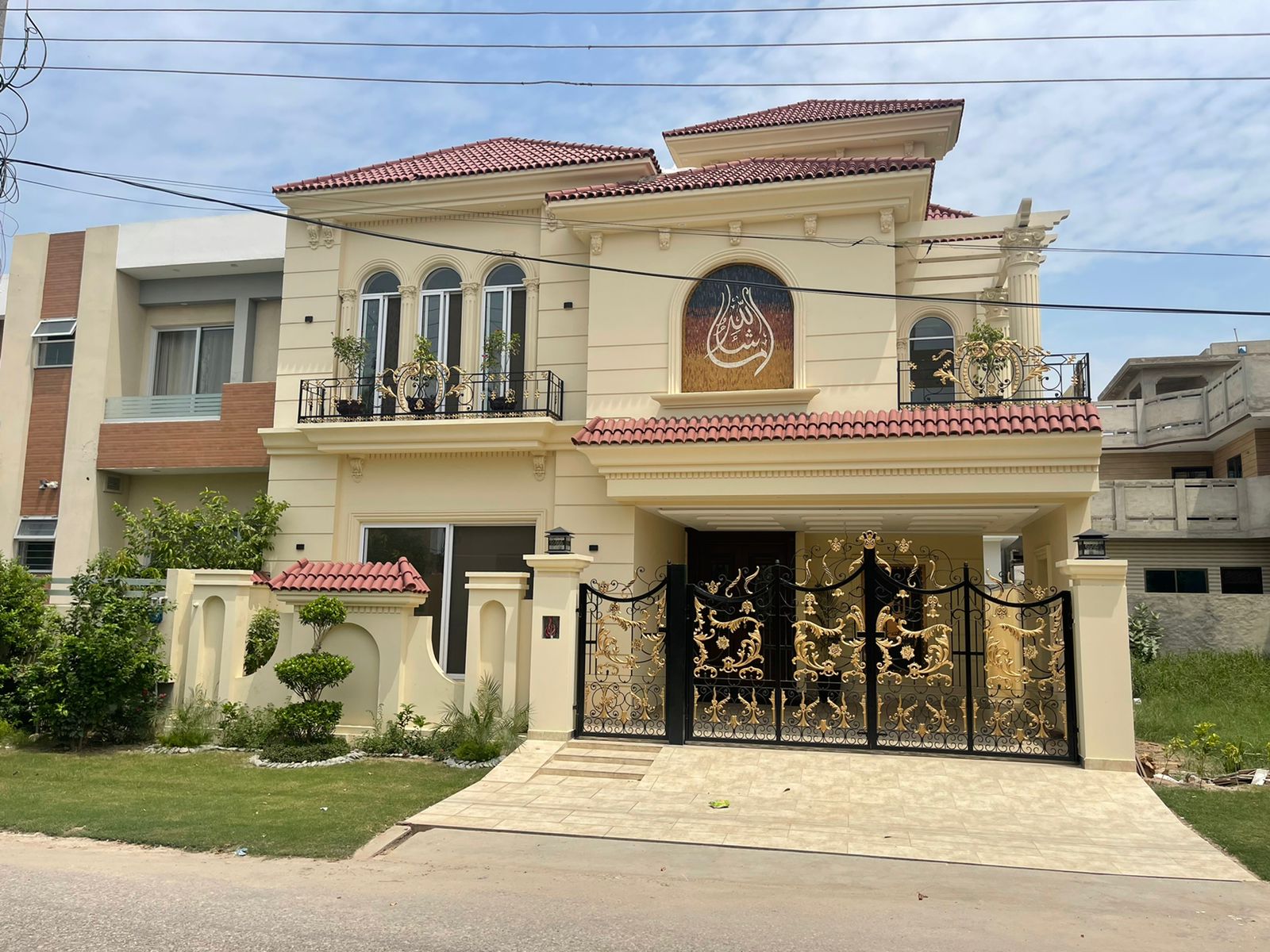 Good location house available``